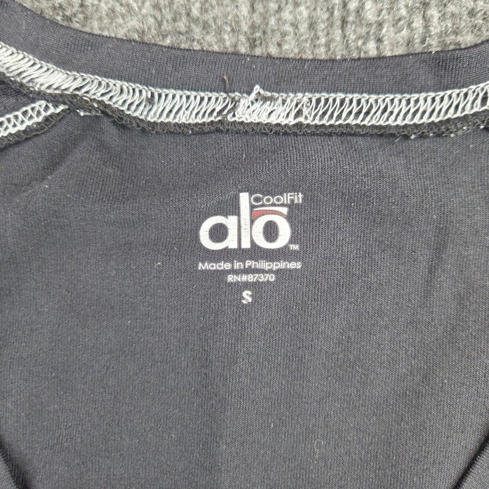 Alo Yoga CoolFit Tank Top Womens Small Black Poly‎ V-Neck Athletic Mesh Pocket S
